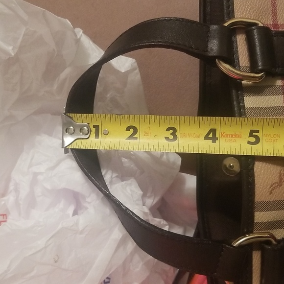 Burberry tote bag (SALE TODAY) - Picture 9 of 11